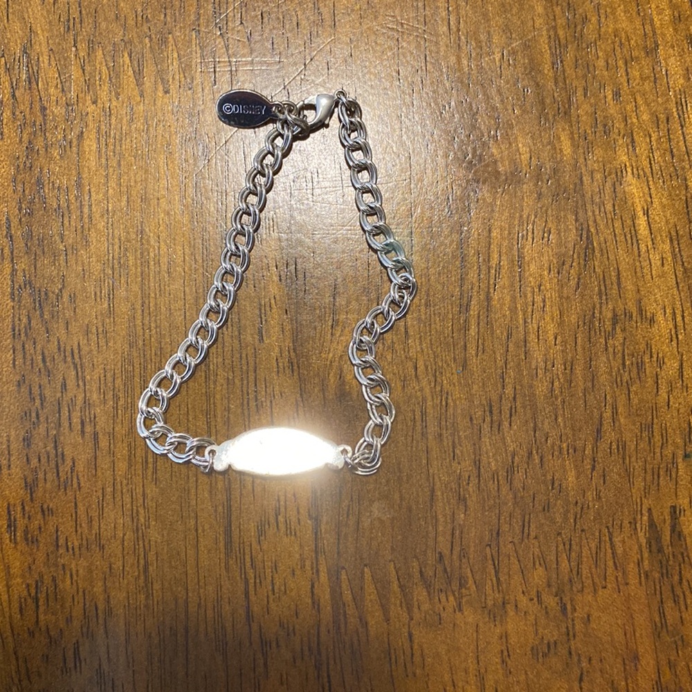 Disney “R” bracelet - Picture 2 of 3